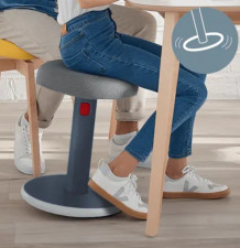 Tabouret Ergo Cosy 2 en 1 Leitz gris en mouvement